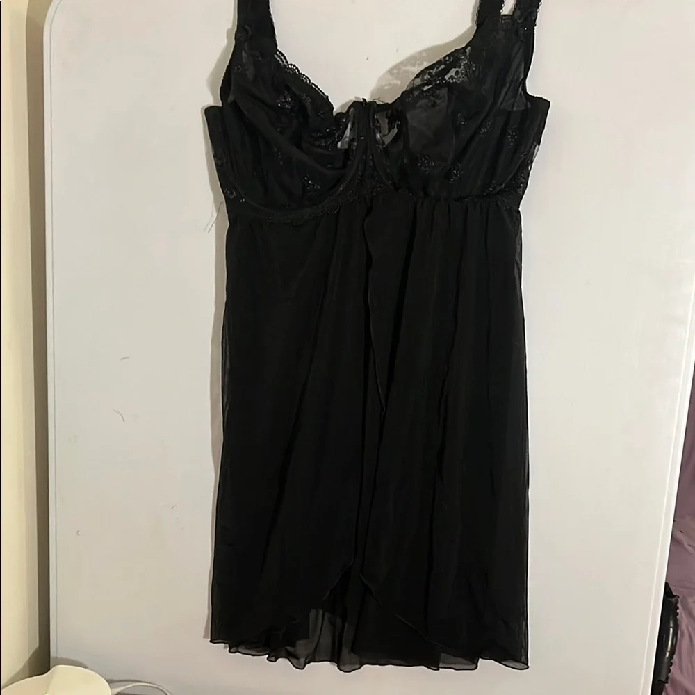 Black Satin Chemise with Structured Bodice - Picture 4 of 11